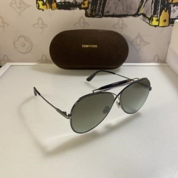 New Tom Ford Unisex Holden Brown Gradient Pilot  Sunglasses FT0818 08G","descrip - Picture 11 of 12